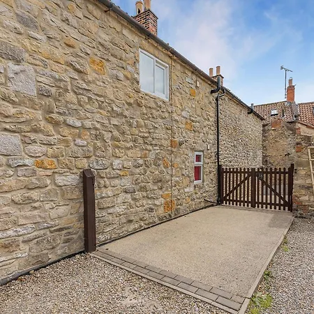 Four Seasons * بيكرينغ